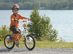 Piste cyclable autout du lac.