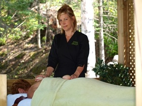 Massage dans le gazebo