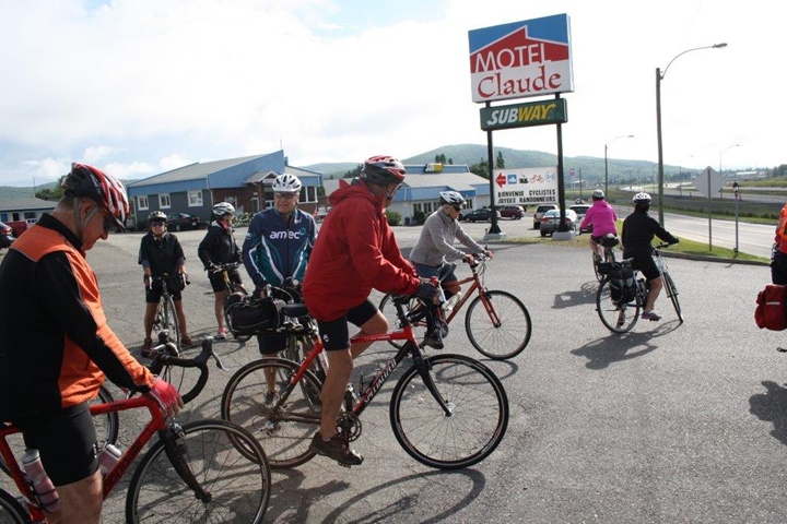 Motel Claude : cyclistes