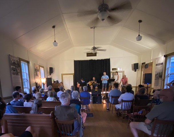 ElenaDominikChapelle