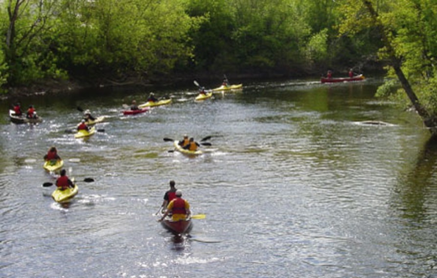Descente des lacs et rivières frontières en canotkayak, un avant goût